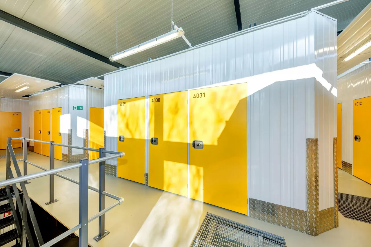 stauraum_bremen_h34_innen_treppe_hochebene