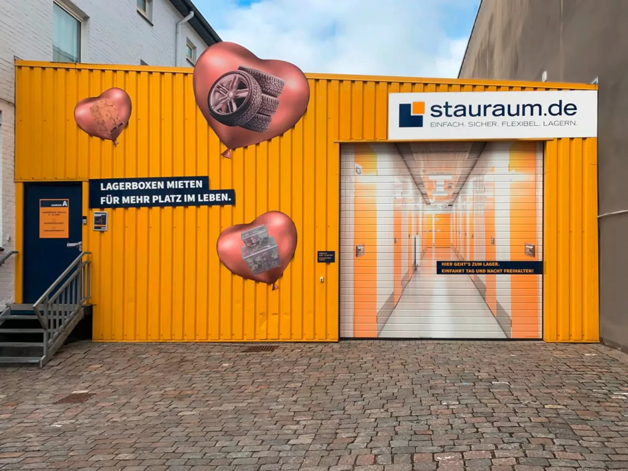 stauraum-kiel-aussenansicht-hinterhof-einfahrt